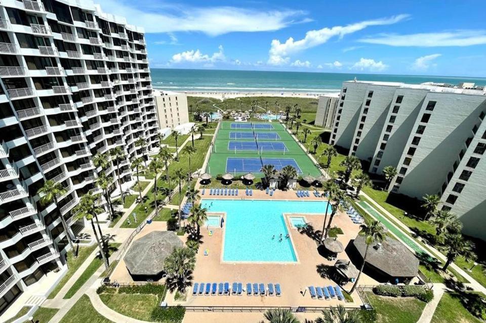 Resort Royale And Tennis Club South Padre Island